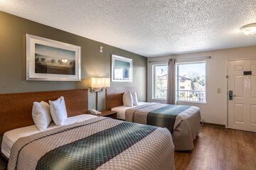 Room 25 of 39