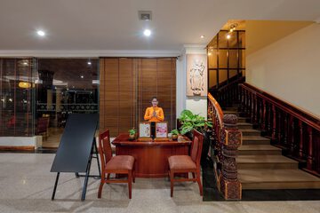Concierge desk