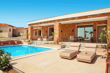 Private pool