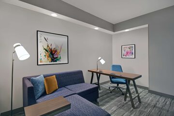 Room 16 of 77