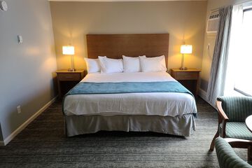 Room 32 of 49