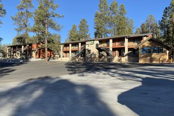 Motel in The Pines