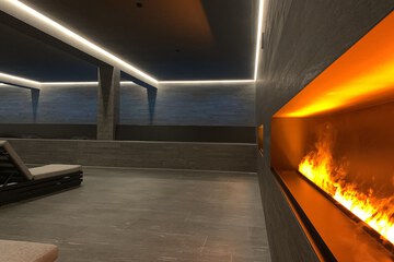 Exercise/lap pool