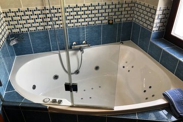 Jetted tub