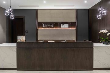 Check-in/check-out kiosk