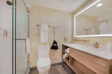 Bathroom shower