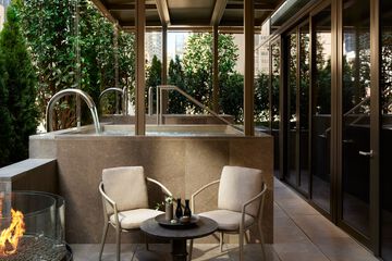 Private spa tub