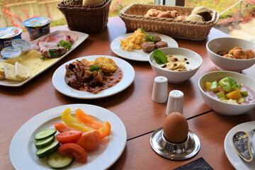 Breakfast meal