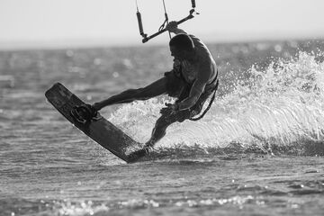 Surfing/boogie boarding