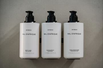 Bathroom amenities