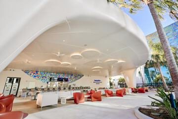 Poolside bar