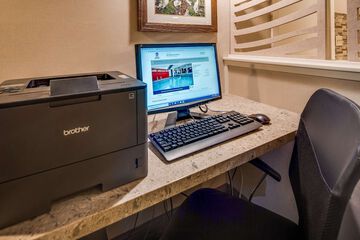 Business Center 34 of 35