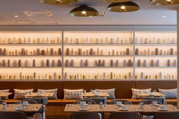 Breakfast area