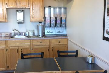 Breakfast area