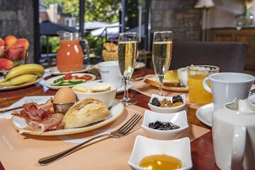 Breakfast buffet
