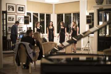 Lobby lounge