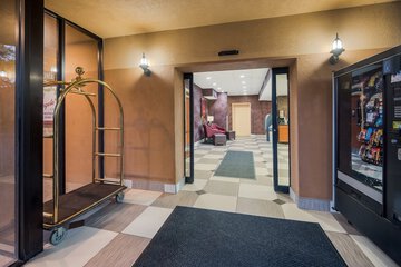 Hotel Interior 11 of 34