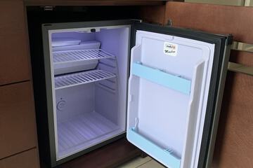Mini-refrigerator