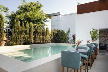 Rooftop pool