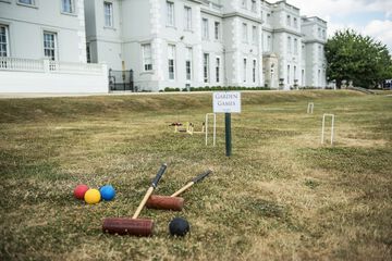 Mini-golf