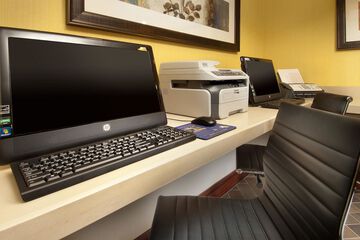 Business Center 19 of 19