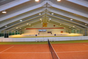 Tennis court