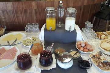 Breakfast buffet
