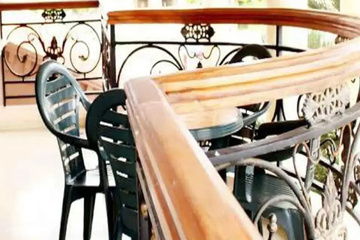 balcony