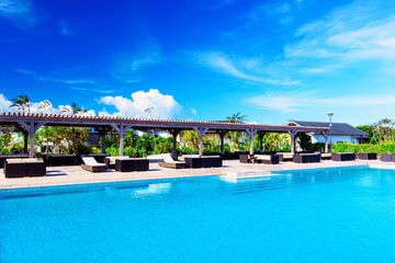 Infinity pool