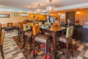 Breakfast/Coffee Service 18 of 20