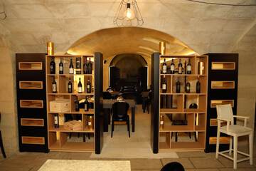 Tasting room