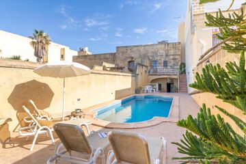 Private pool