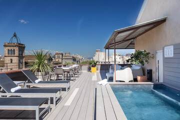 Rooftop pool
