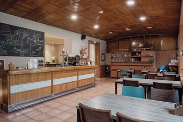 Snack bar
