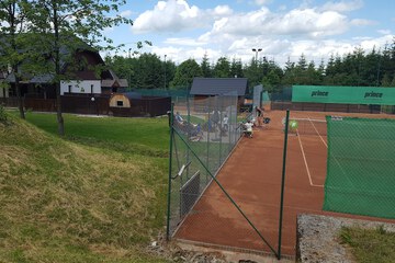 Tennis court