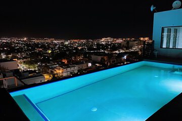 Infinity pool