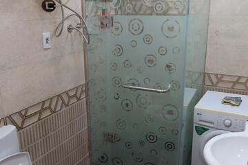 Photo 33