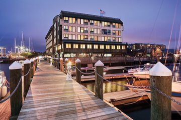 Club Wyndham Inn on Long Wharf