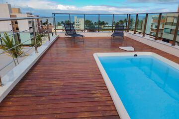 Rooftop pool