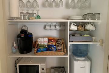 Snack bar