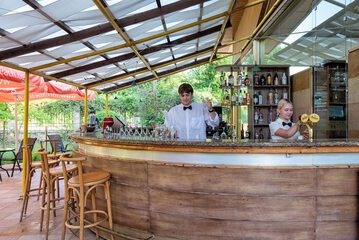 Poolside bar