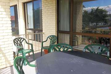 Photo 33