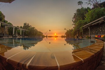 Infinity pool
