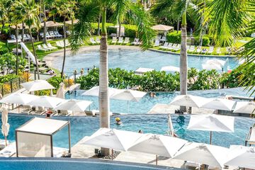 Infinity pool