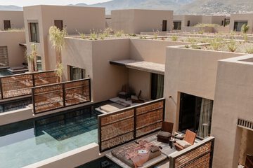 Private pool