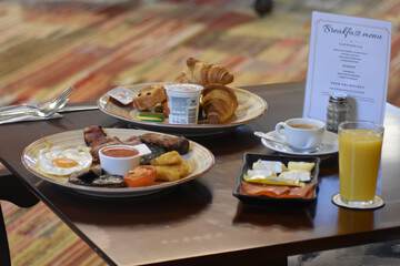 Breakfast meal