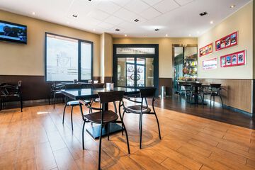 Coffee shop