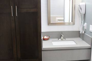 Bathroom sink