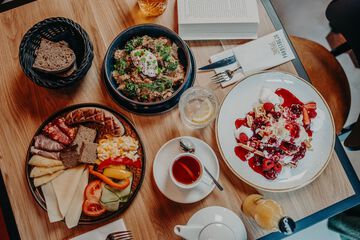 Breakfast meal