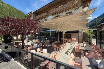 Sundeck